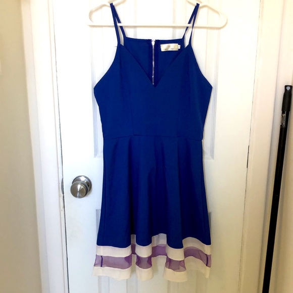 Robe - Picture 2 of 4